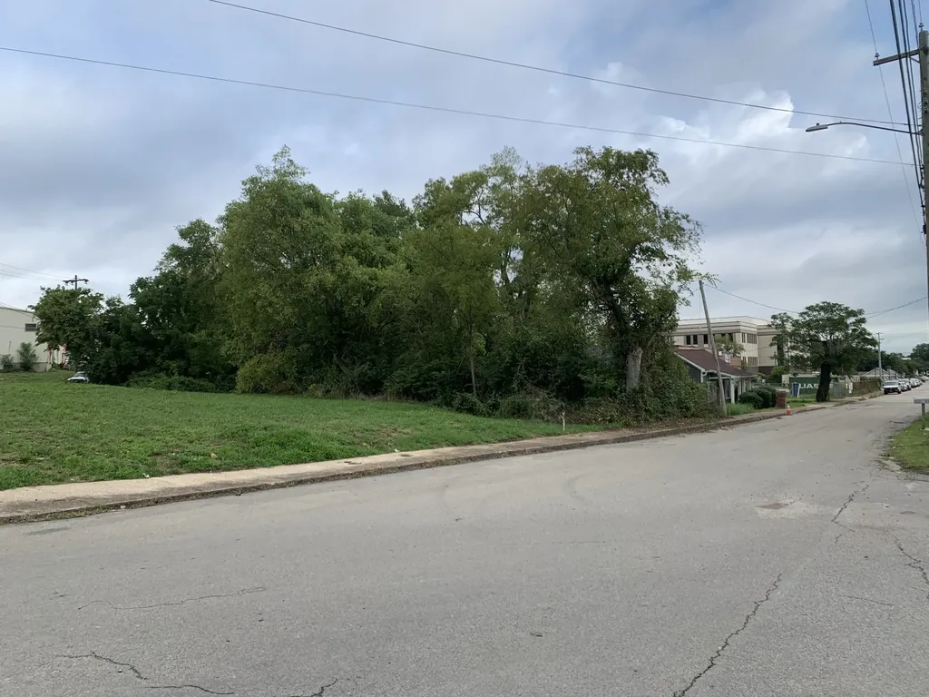 117 Cemetery Avenue Columbia TN 38401