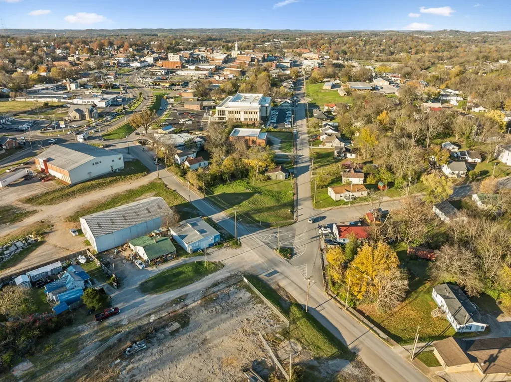 1124 Woodland Street Columbia TN 38401