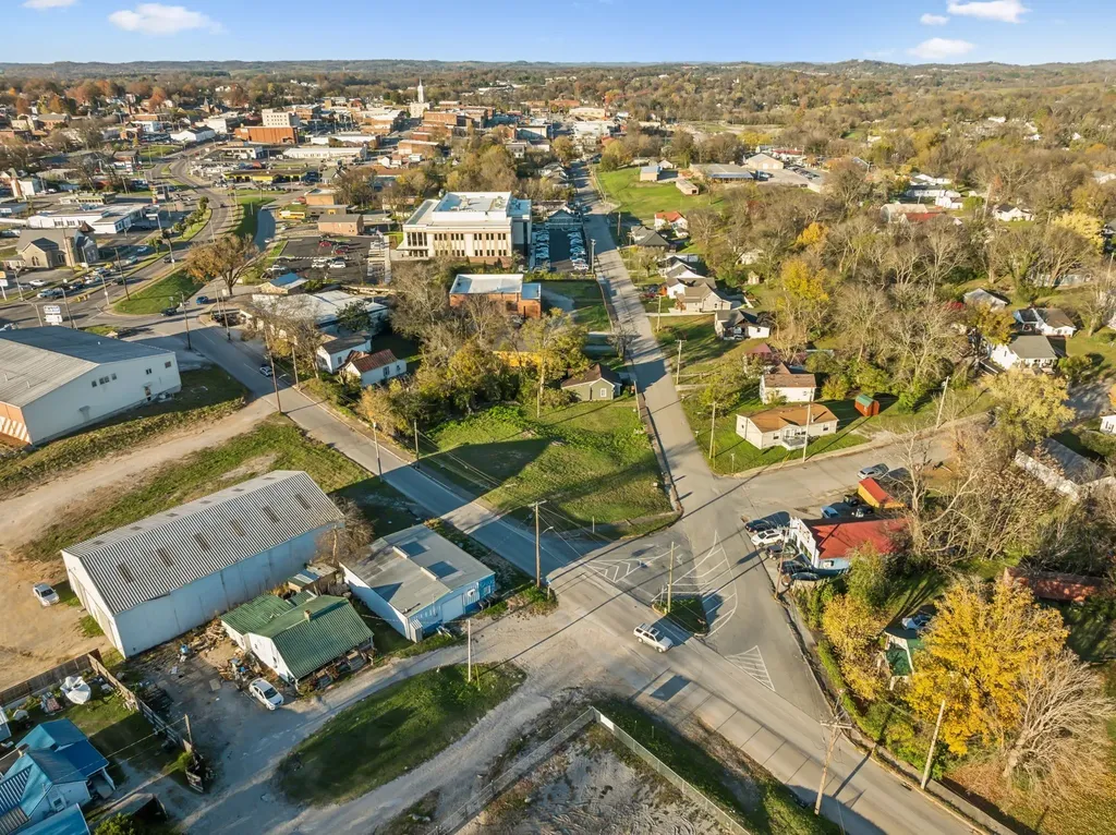1124 Woodland Street Columbia TN 38401