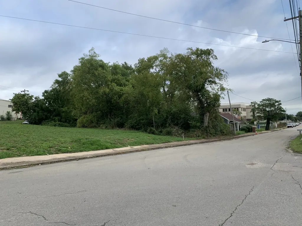 1124 Woodland Street Columbia TN 38401