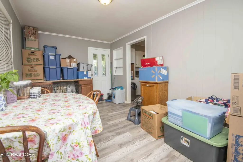325 W Hills Drive Lenoir City TN 37771