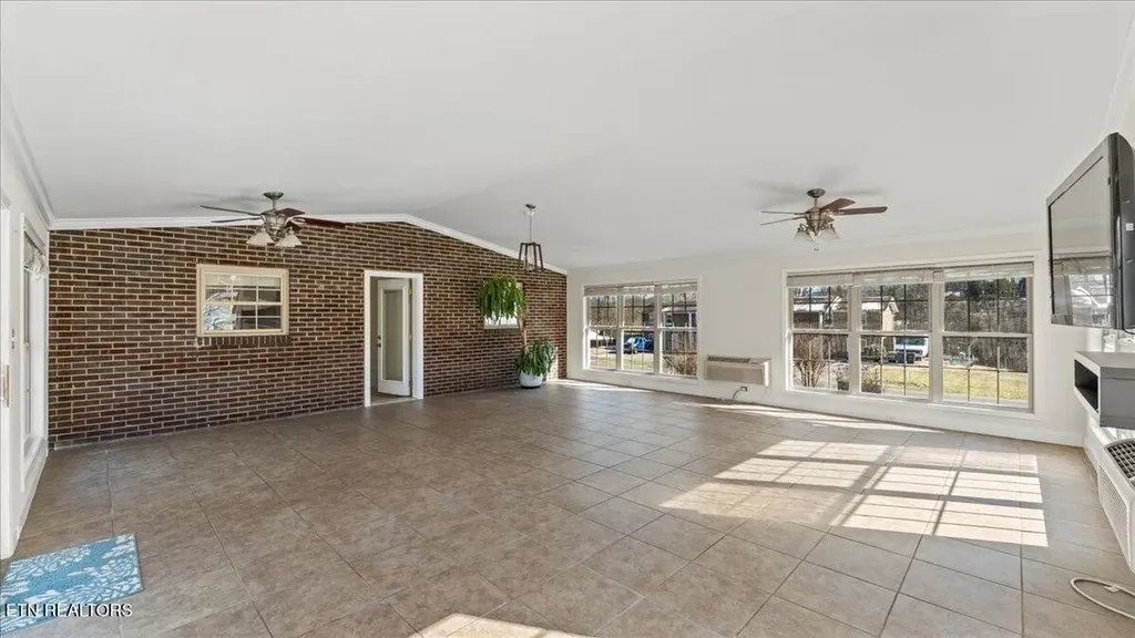 406 Iroquois Lane Seymour TN 37865
