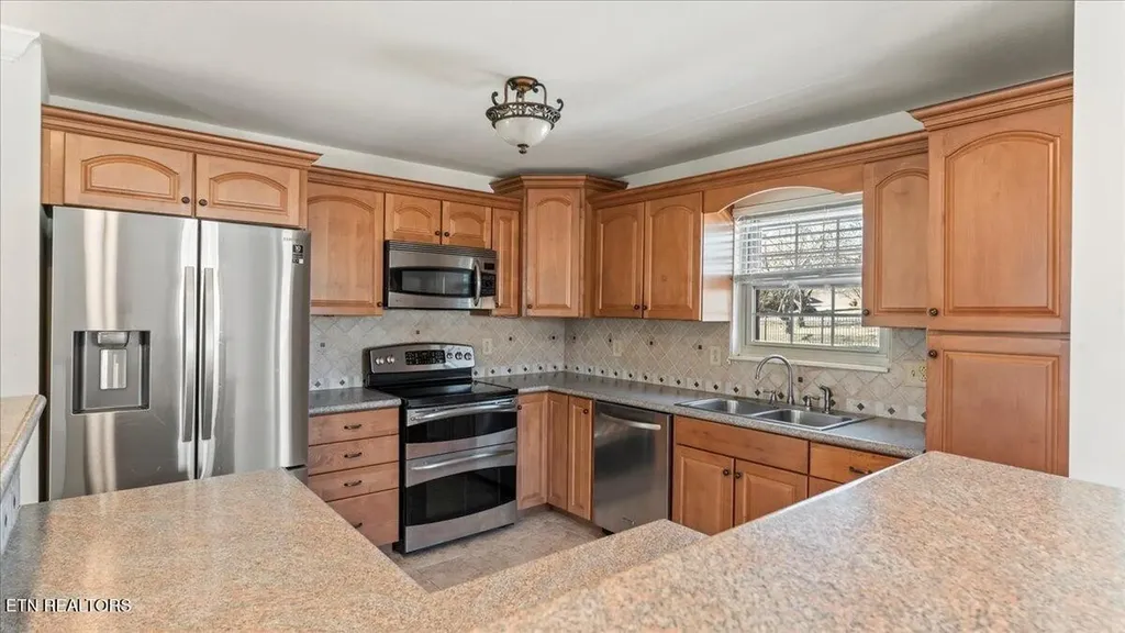406 Iroquois Lane Seymour TN 37865