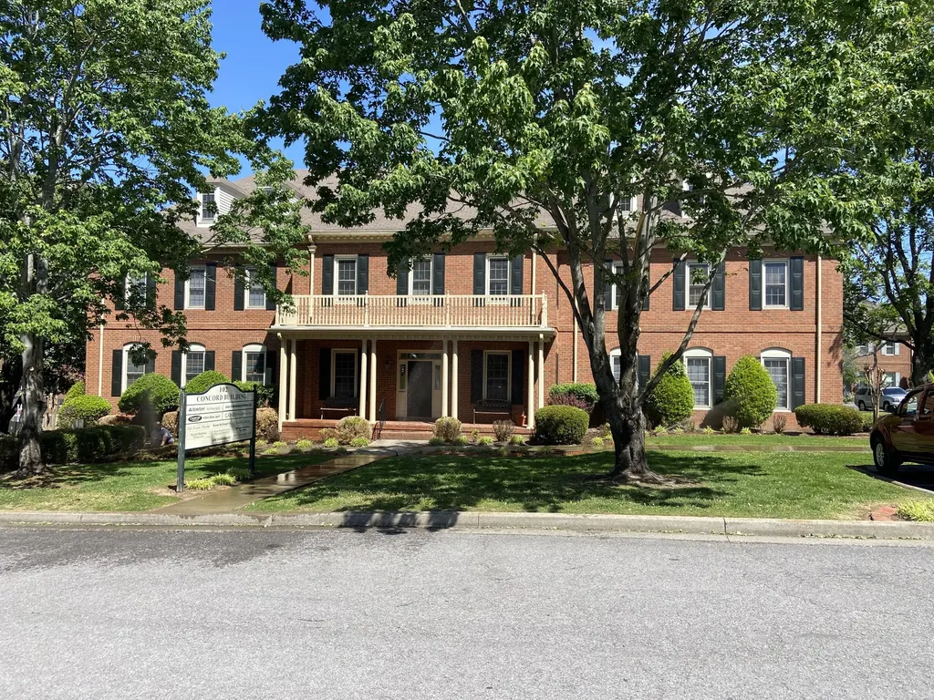 102 Hazel Path Hendersonville TN 37075