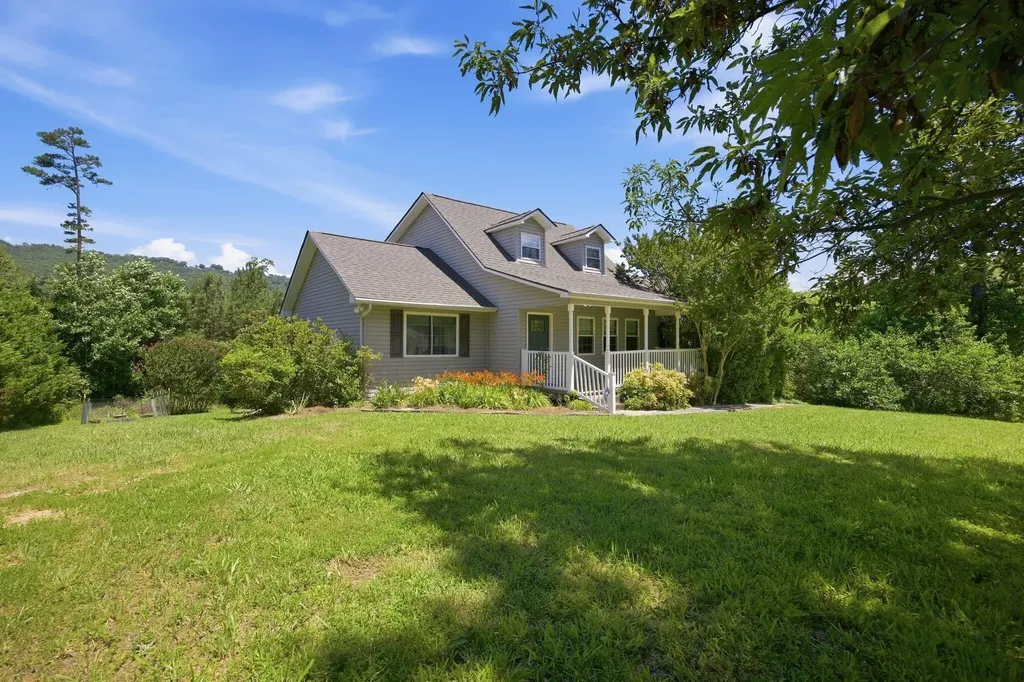 67 Whispering Pines Drive Trenton GA 30752