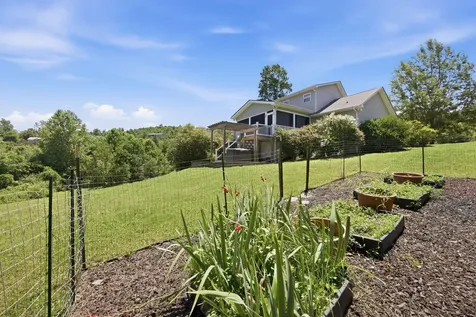 67 Whispering Pines Drive Trenton GA 30752