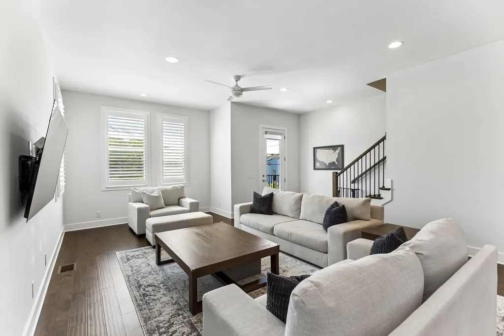 1007 44th Ave, N Nashville TN 37209