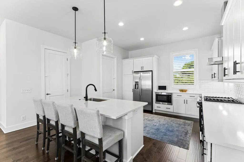 1007 44th Ave, N Nashville TN 37209