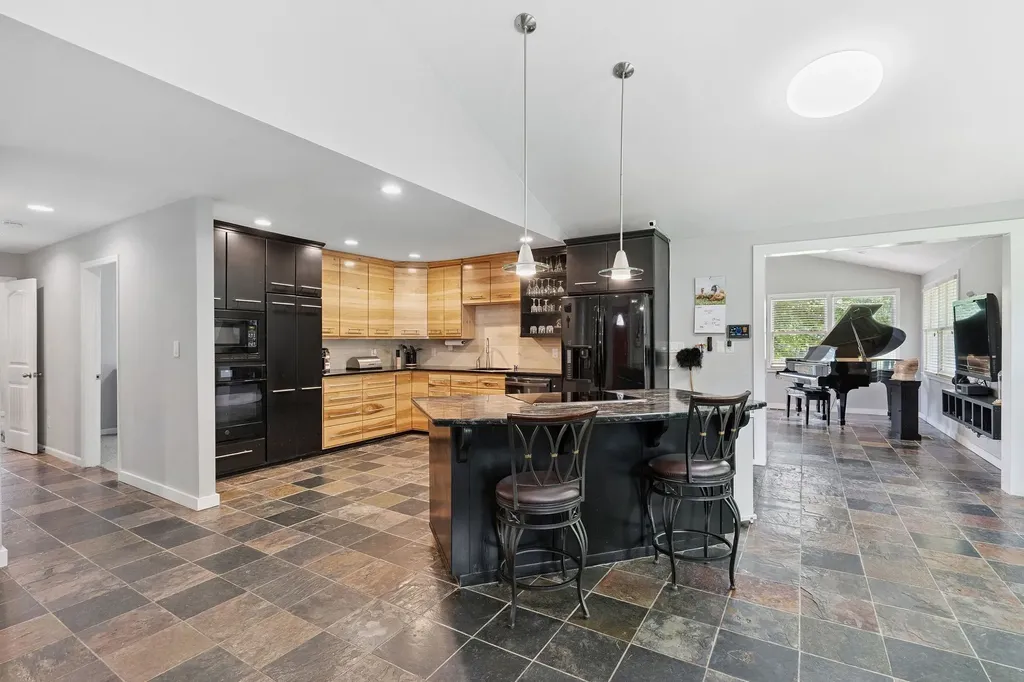 9032 S Harpeth Court Nashville TN 37221