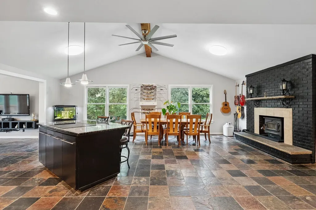 9032 S Harpeth Court Nashville TN 37221