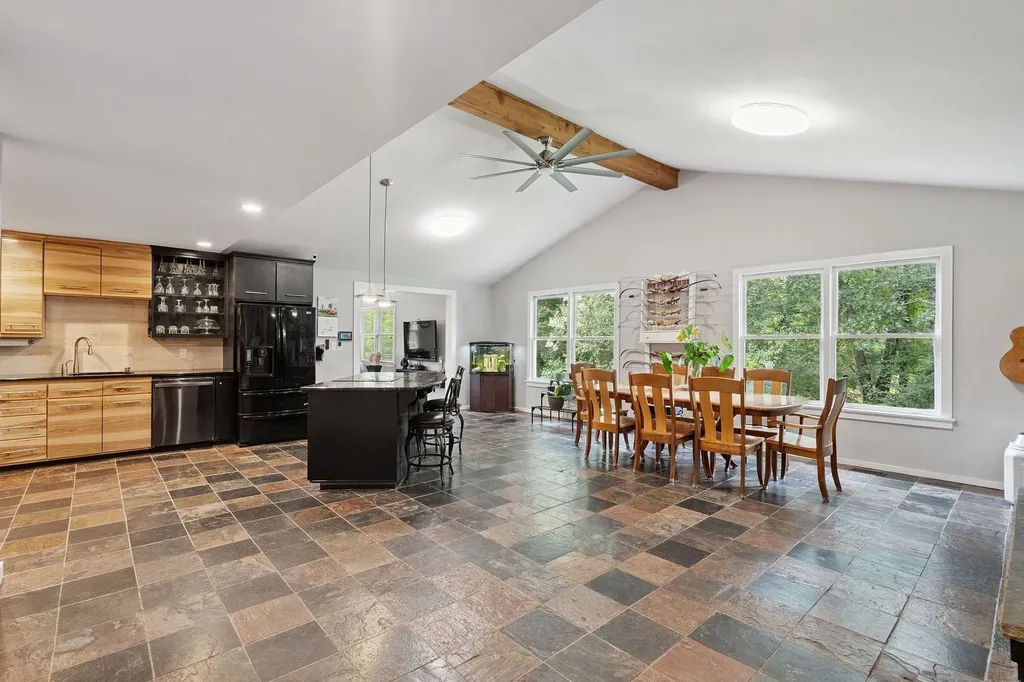 9032 S Harpeth Court Nashville TN 37221