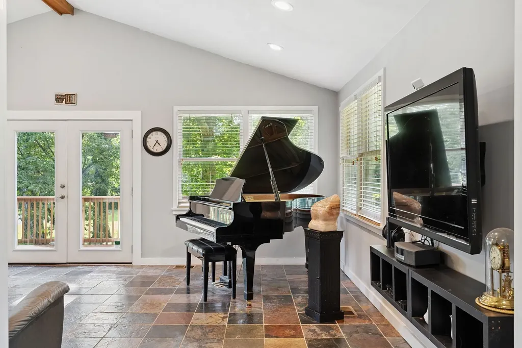 9032 S Harpeth Court Nashville TN 37221