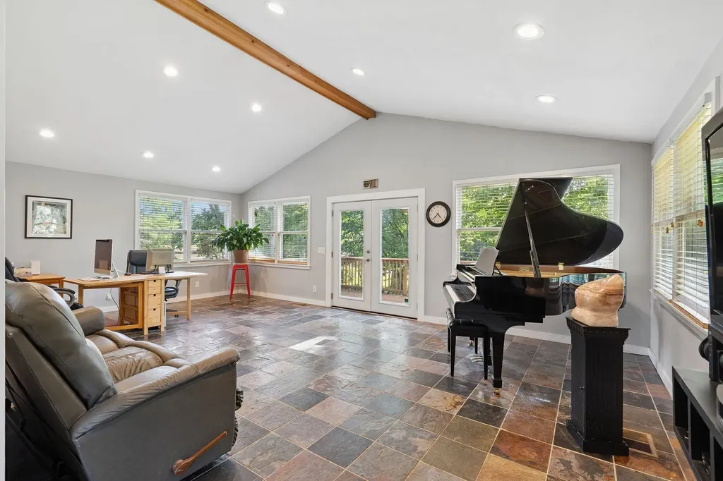 9032 S Harpeth Court Nashville TN 37221