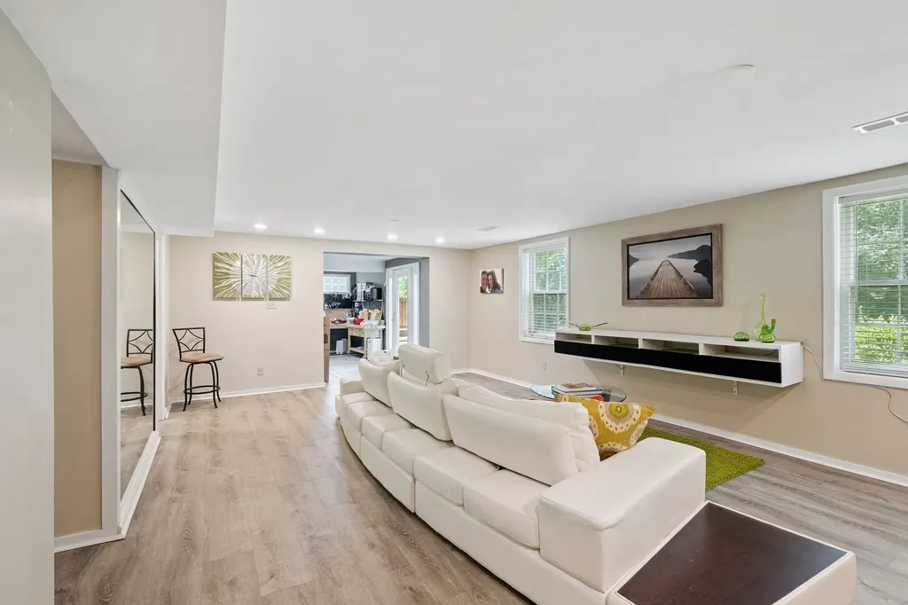 9032 S Harpeth Court Nashville TN 37221