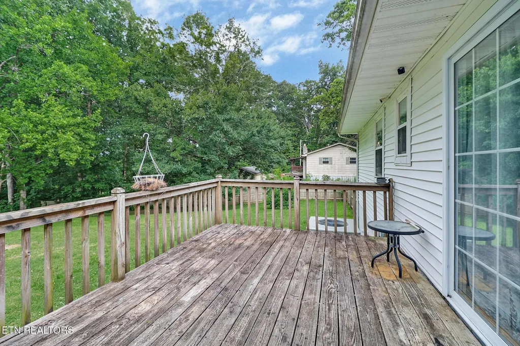 111 Meadow Creek Drive Crossville TN 38572