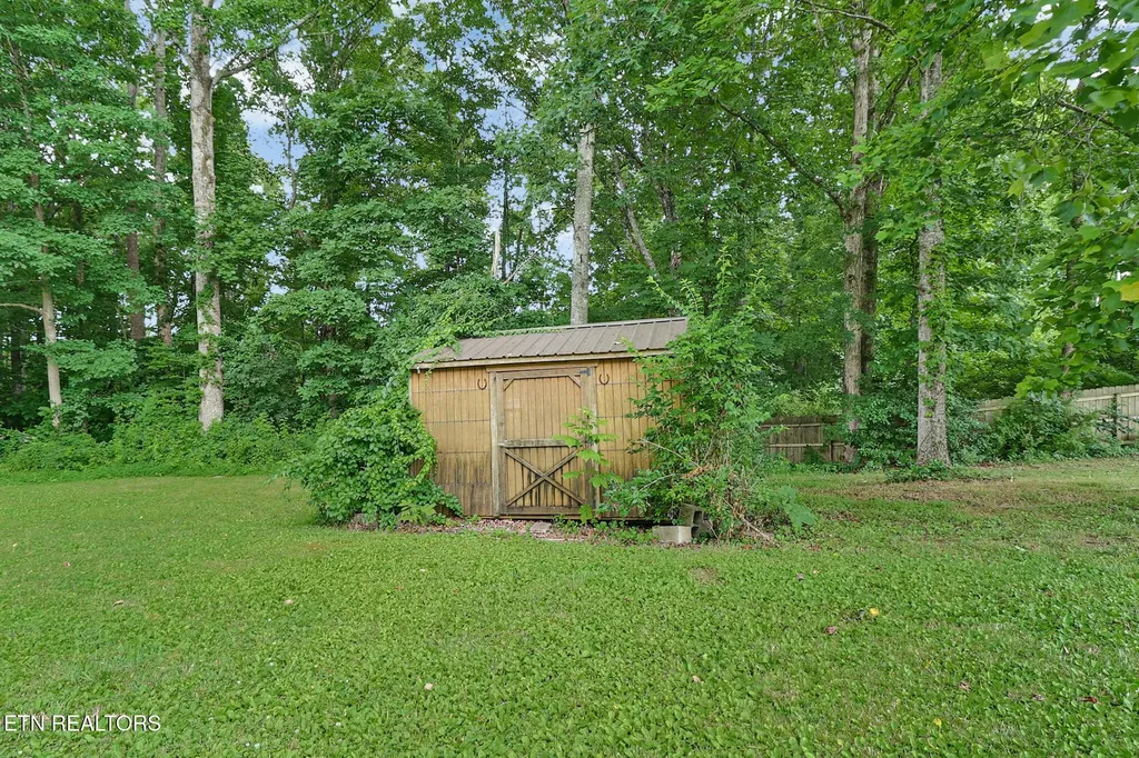 111 Meadow Creek Drive Crossville TN 38572