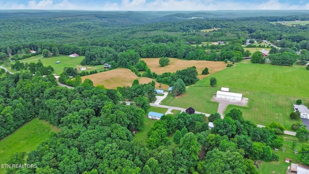 111 Meadow Creek Drive Crossville TN 38572