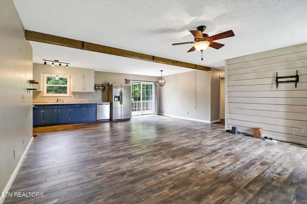 111 Meadow Creek Drive Crossville TN 38572