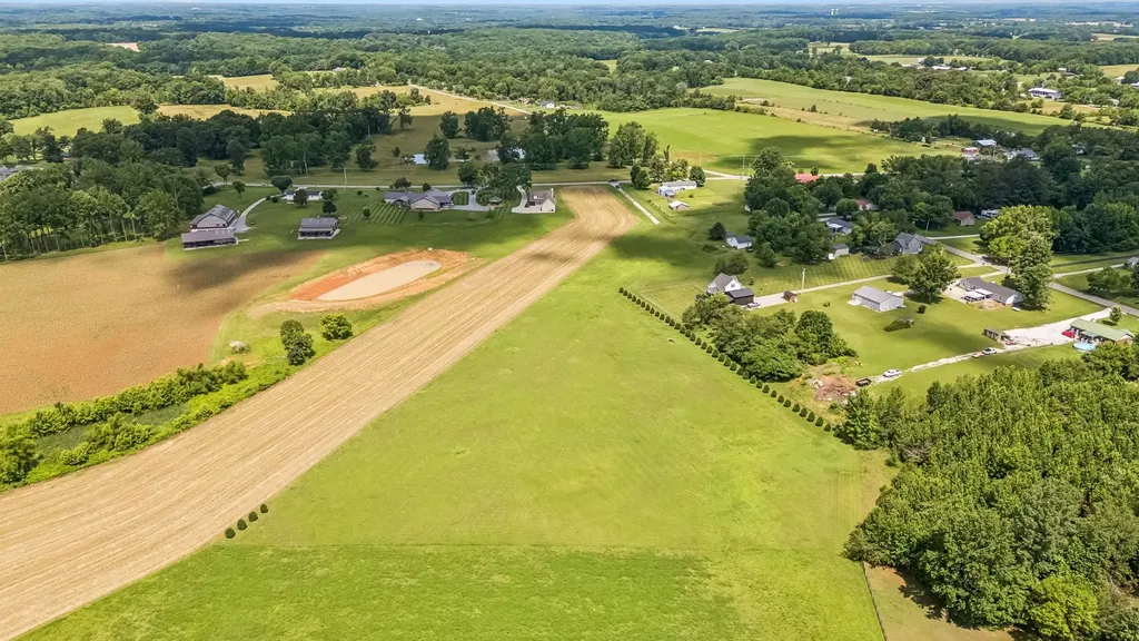 3409 Highway 76 Cottontown TN 37048