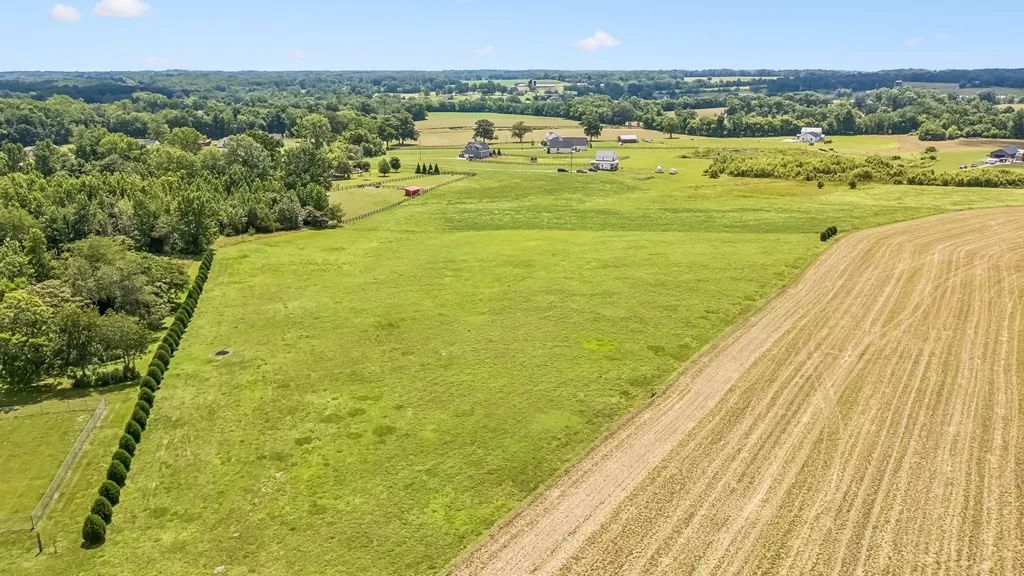 3409 Highway 76 Cottontown TN 37048