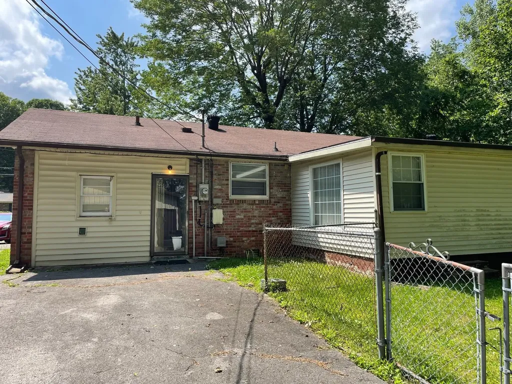 230 Downer Drive Clarksville TN 37042
