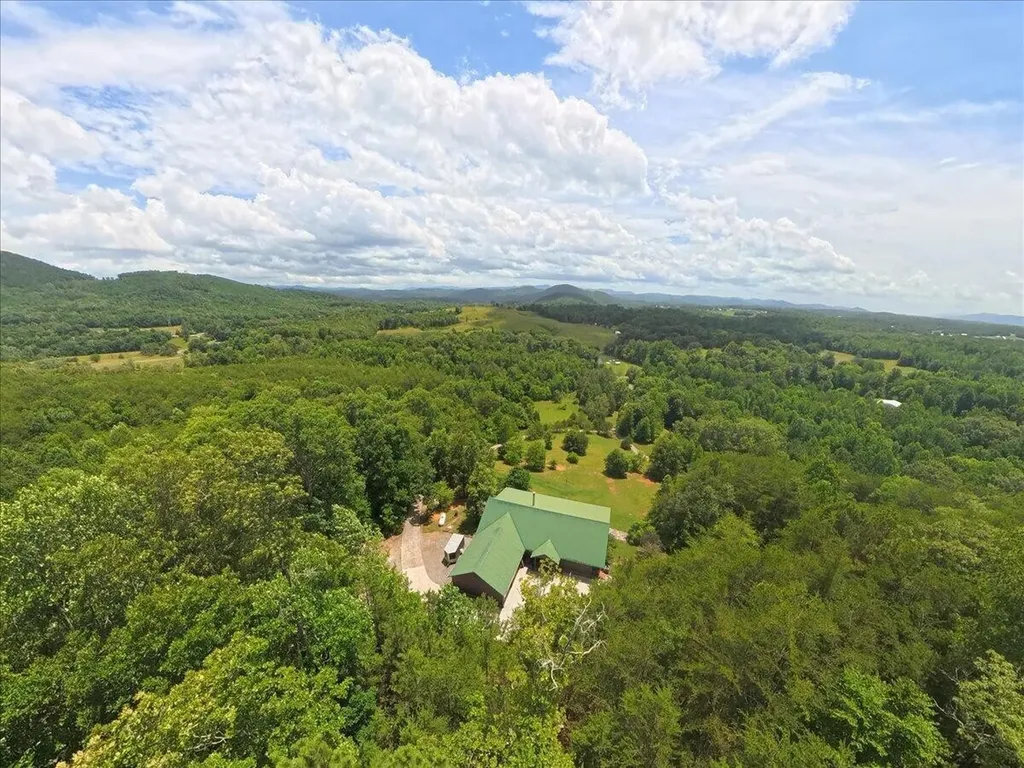 810 Belltown Road Tellico Plains TN 37385