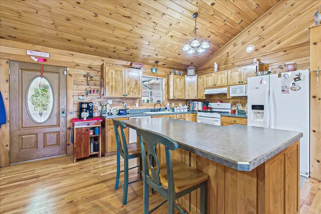 810 Belltown Road Tellico Plains TN 37385
