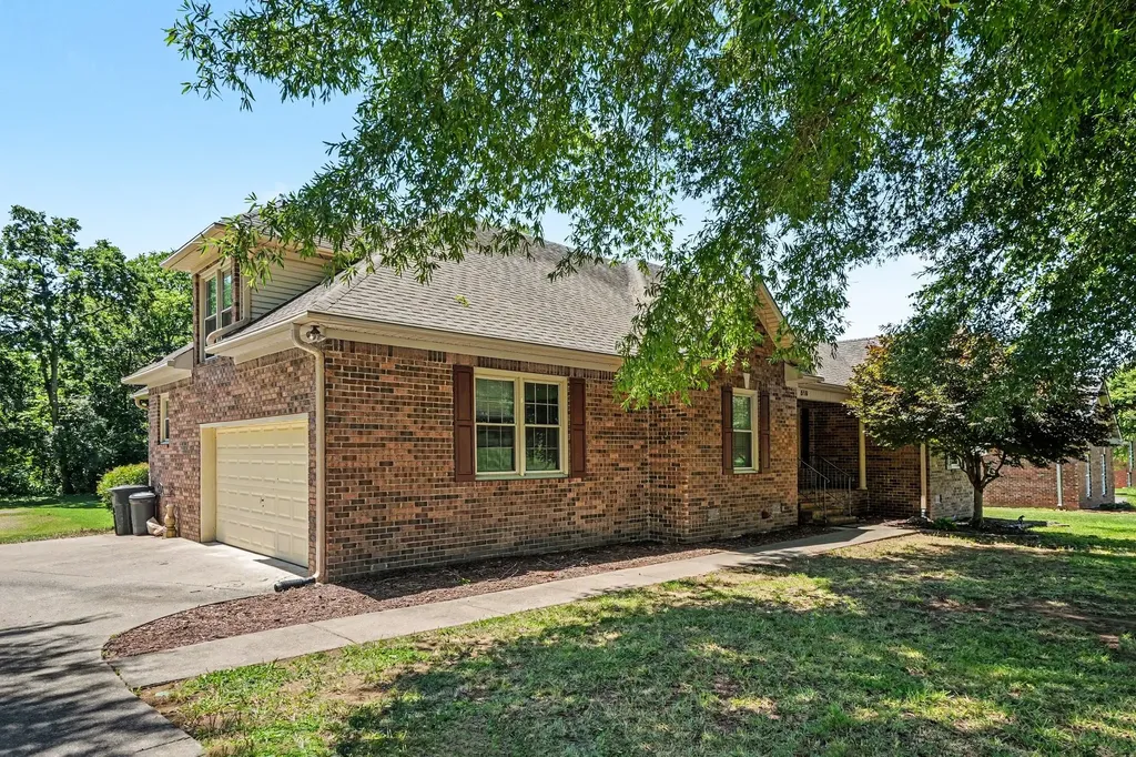 519 Redstone Drive Gallatin TN 37066