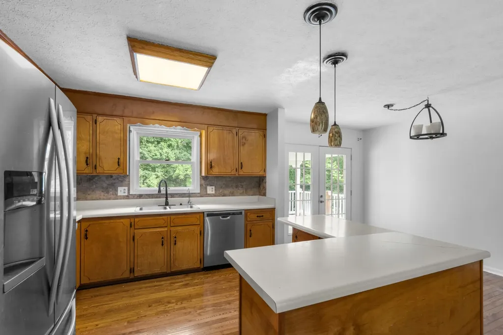 207 Robinson Drive Dickson TN 37055