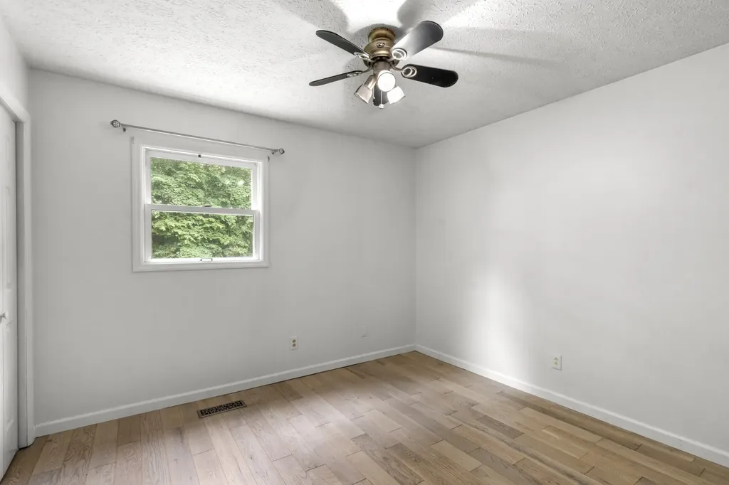 207 Robinson Drive Dickson TN 37055