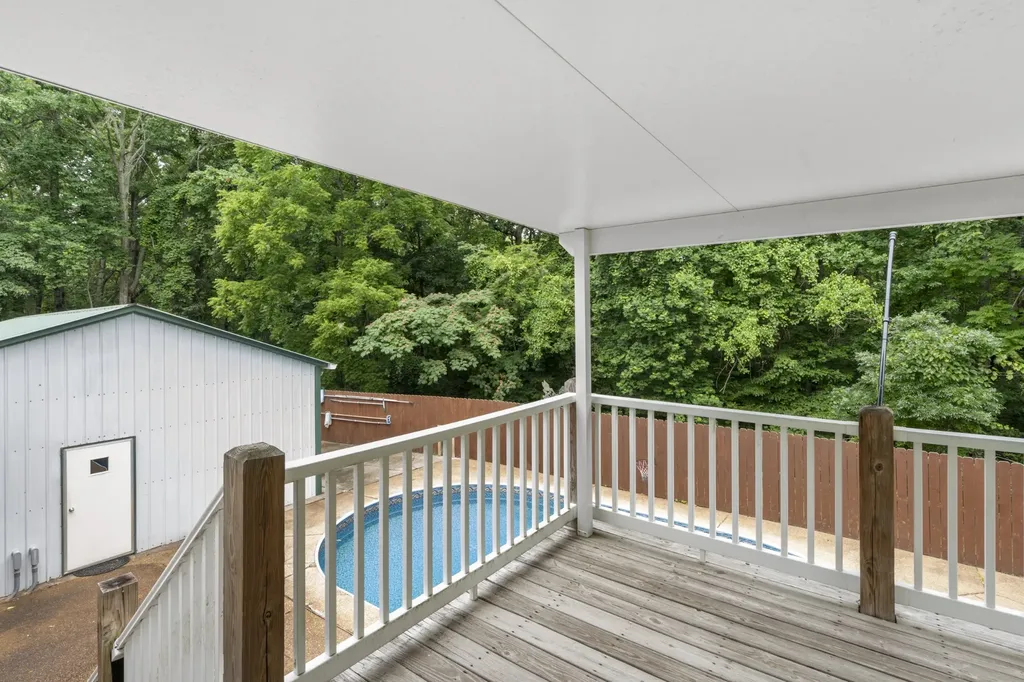 207 Robinson Drive Dickson TN 37055