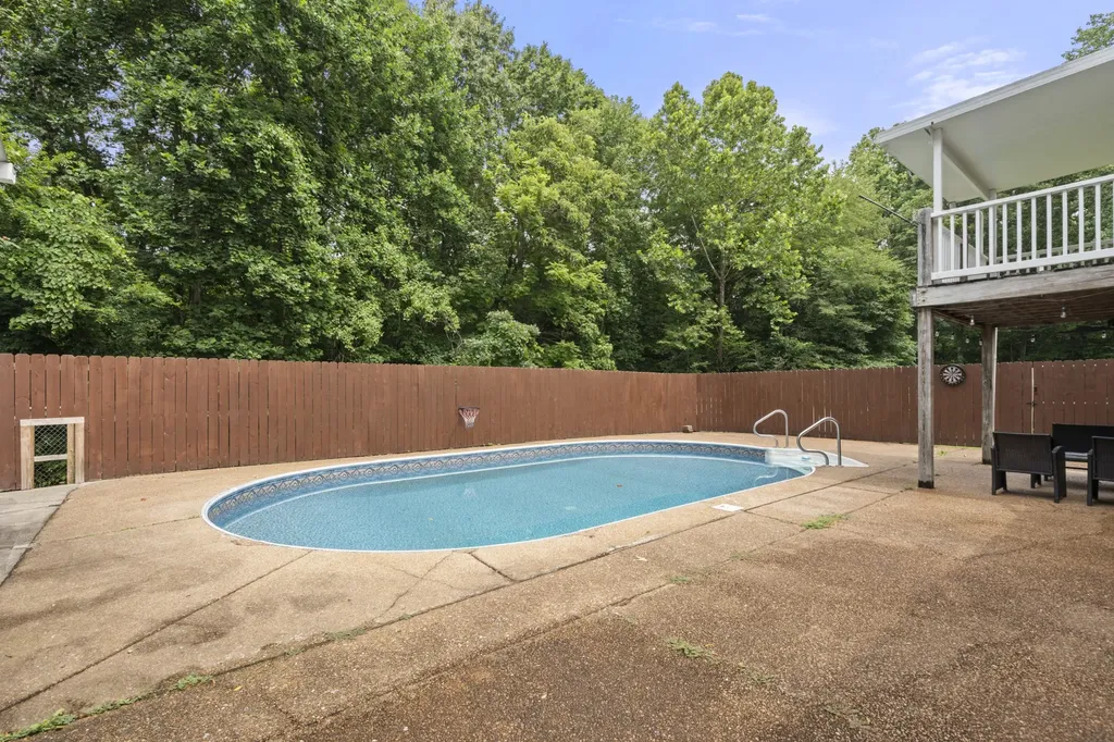 207 Robinson Drive Dickson TN 37055