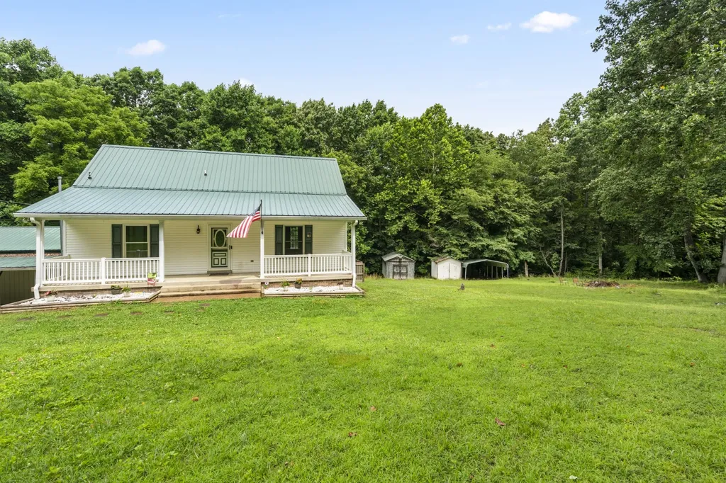 207 Robinson Drive Dickson TN 37055