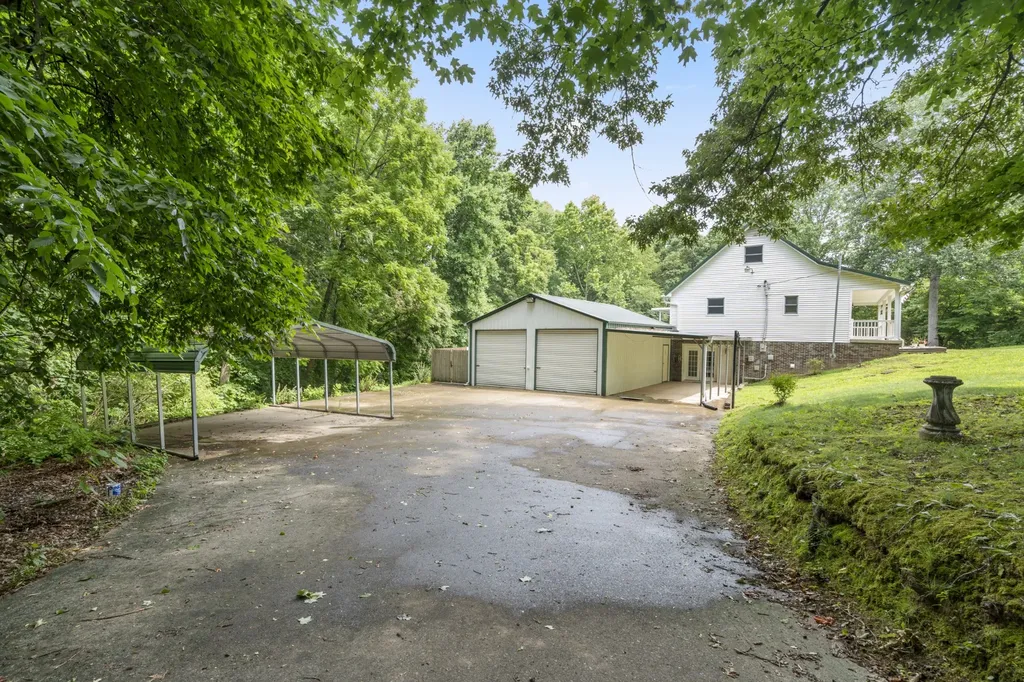 207 Robinson Drive Dickson TN 37055