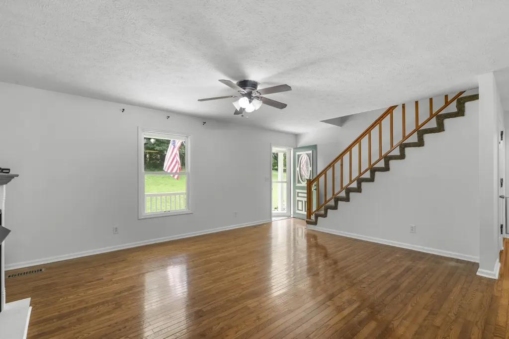 207 Robinson Drive Dickson TN 37055