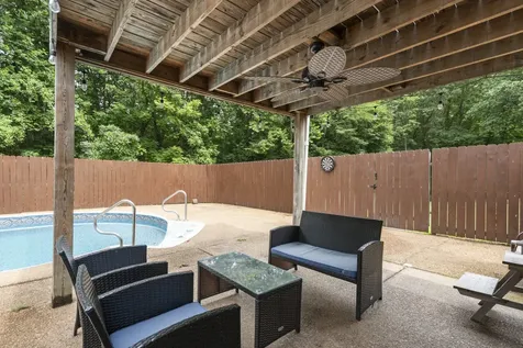207 Robinson Drive Dickson TN 37055