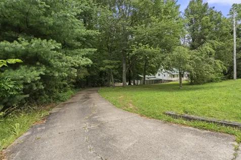 207 Robinson Drive Dickson TN 37055