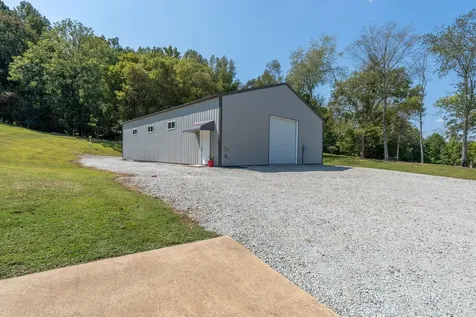 6285 Rayburn Creek Road Collinwood TN 38450