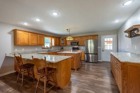 6285 Rayburn Creek Road Collinwood TN 38450