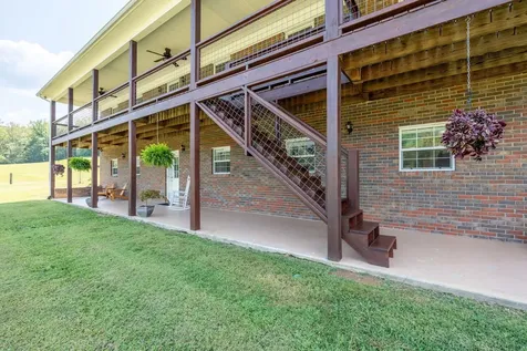 6285 Rayburn Creek Road Collinwood TN 38450