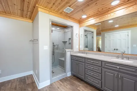 6285 Rayburn Creek Road Collinwood TN 38450