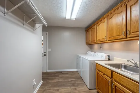 6285 Rayburn Creek Road Collinwood TN 38450