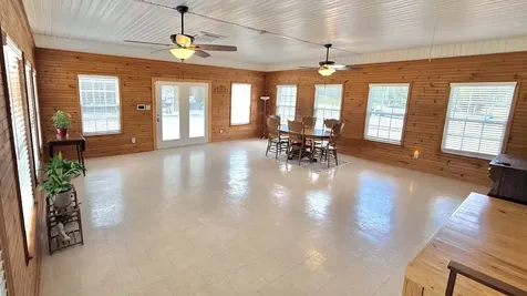 6285 Rayburn Creek Road Collinwood TN 38450