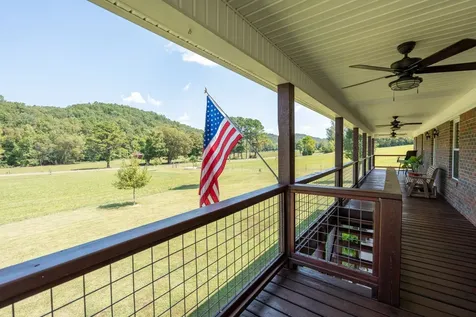 6285 Rayburn Creek Road Collinwood TN 38450