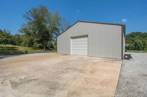 6285 Rayburn Creek Road Collinwood TN 38450