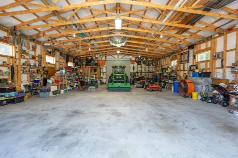 6285 Rayburn Creek Road Collinwood TN 38450