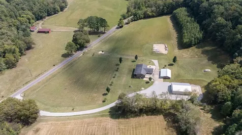 6285 Rayburn Creek Road Collinwood TN 38450