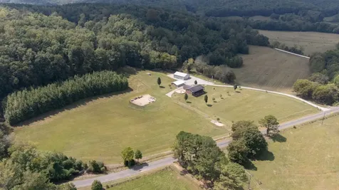 6285 Rayburn Creek Road Collinwood TN 38450