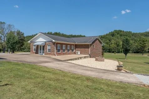 6285 Rayburn Creek Road Collinwood TN 38450