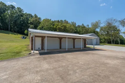 6285 Rayburn Creek Road Collinwood TN 38450